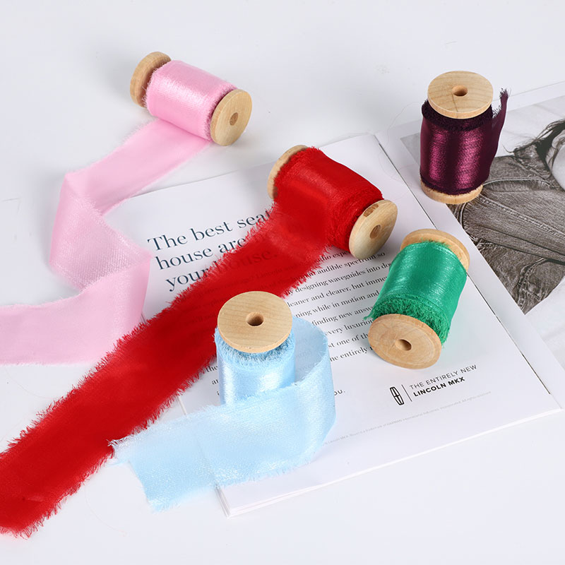 China Wholesale and Exclusive design technique frayed edge ribbon  ,Eco-friendly solid frayed edge ribbon ,Frayed edge cotton print ribbon  with low price and advanced frayed edge ribbon equipment Factory